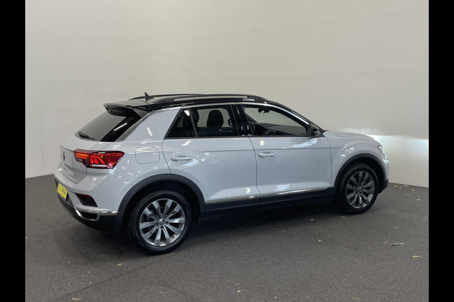 Volkswagen T-Roc 1.5 TSI Sport AUT Aut Winterpack Camera achter Adaptieve Led Auto Cruise Control PDC V+A Elektrische Kofferklep Navi Carplay