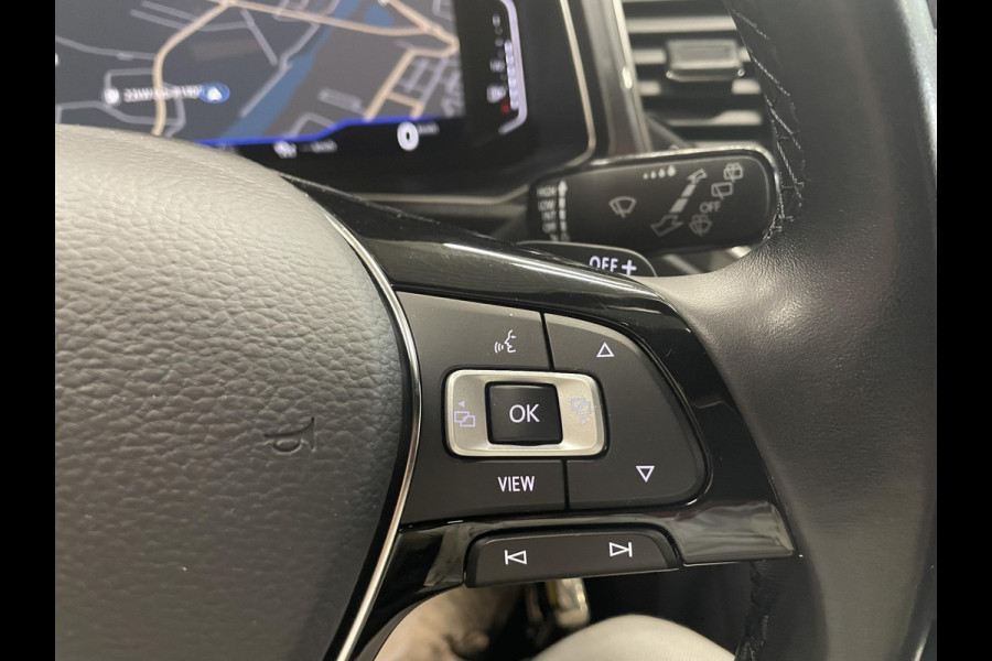 Volkswagen T-Roc 1.5 TSI Sport AUT Aut Winterpack Camera achter Adaptieve Led Auto Cruise Control PDC V+A Elektrische Kofferklep Navi Carplay