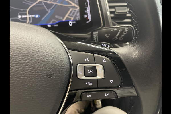 Volkswagen T-Roc 1.5 TSI Sport AUT Aut Winterpack Camera achter Adaptieve Led Auto Cruise Control PDC V+A Elektrische Kofferklep Navi Carplay
