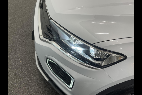 Volkswagen T-Roc 1.5 TSI Sport AUT Aut Winterpack Camera achter Adaptieve Led Auto Cruise Control PDC V+A Elektrische Kofferklep Navi Carplay