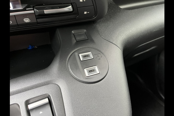 Fiat E-Doblò 136 L1 50 kWh Fiat E-Doblò 136 L1 50 kWh