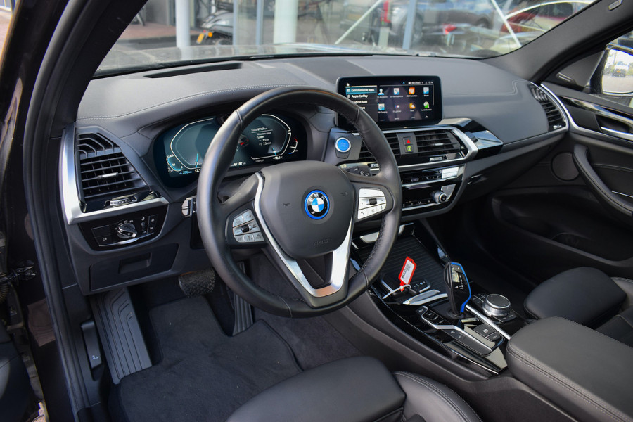 BMW iX3 High Executive 80 kWh | Trekhaak | Pano | H/K | Leer | HUD | Stoelverw. BMW iX3 High Executive 80 kWh | Trekhaak | Pano | H/K | Leer | HUD | Stoelverw.