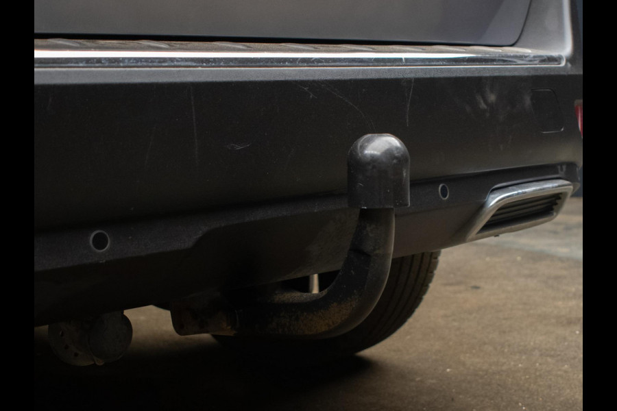 Peugeot 5008 1.2 PureTech Blue Lease Premium Sport (APPLE CARPLAY,NAVI, 360 VIEW,CAMERA,PDC,LED,TREKHAAK,SPORTSTOELEN,LM VELGEN)