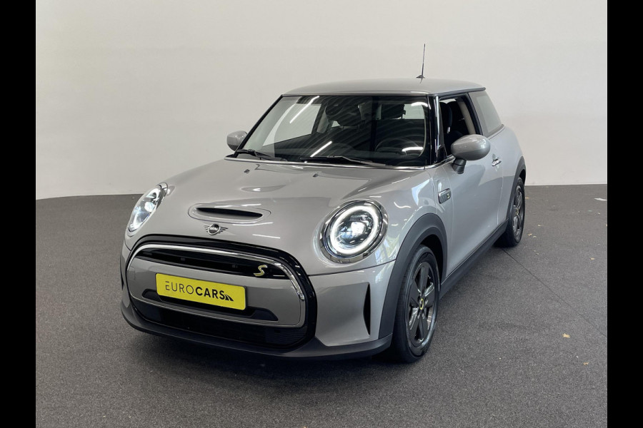 MINI Electric Essential 33 kWh Auto. Navigatie Apple Carplay/ Android Auto Parkeersensoren achter Cruise Control Stoelverwarming Virtual Cockpit Climate Control