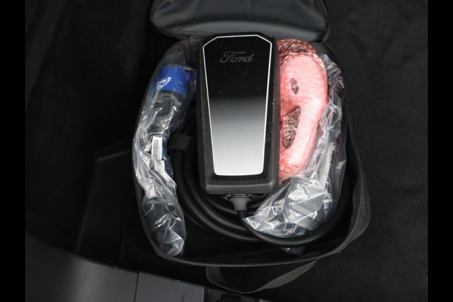 Ford Mustang Mach-E Extended RWD 98 kWh | Leder | Stoelverwarming | Adaptive cruise | Camera | Carplay | Keyless | Stuurverwarming