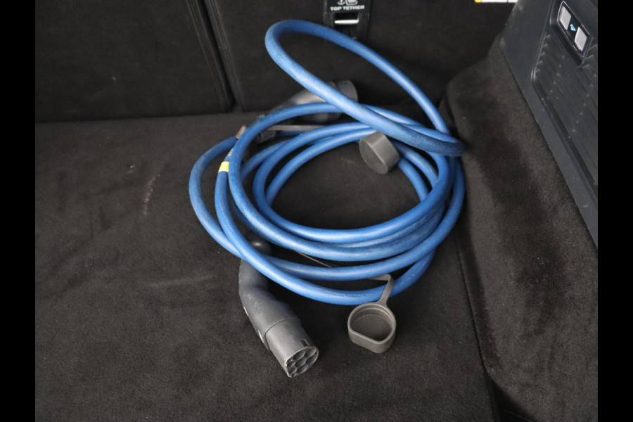 Ford Mustang Mach-E Extended RWD 98 kWh | Leder | Stoelverwarming | Adaptive cruise | Camera | Carplay | Keyless | Stuurverwarming