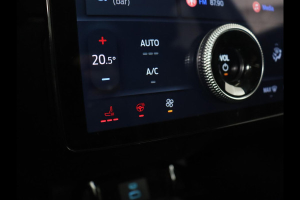Ford Mustang Mach-E Extended RWD 98 kWh | Leder | Stoelverwarming | Adaptive cruise | Camera | Carplay | Keyless | Stuurverwarming