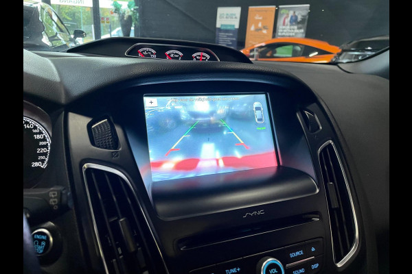 Ford FOCUS Wagon 2.0 ST-2 250 PK NAVI CLIMA RECARO CARPLAY Ford FOCUS Wagon 2.0 ST-2 250 PK NAVI CLIMA RECARO CARPLAY
