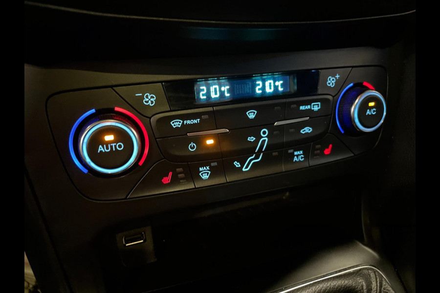 Ford FOCUS Wagon 2.0 ST-2 250 PK NAVI CLIMA RECARO CARPLAY Ford FOCUS Wagon 2.0 ST-2 250 PK NAVI CLIMA RECARO CARPLAY