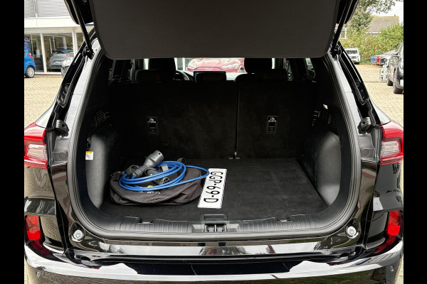 Ford Kuga 2.5 PHEV ST-Line 243pk | Wegklapbare trekhaak | Winter Pack | Ford Kuga 2.5 PHEV ST-Line 243pk | Wegklapbare trekhaak | Winter Pack |