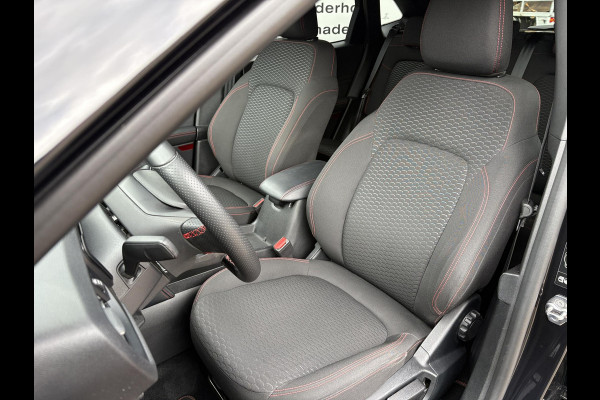 Ford Kuga 2.5 PHEV ST-Line 243pk | Wegklapbare trekhaak | Winter Pack | Ford Kuga 2.5 PHEV ST-Line 243pk | Wegklapbare trekhaak | Winter Pack |