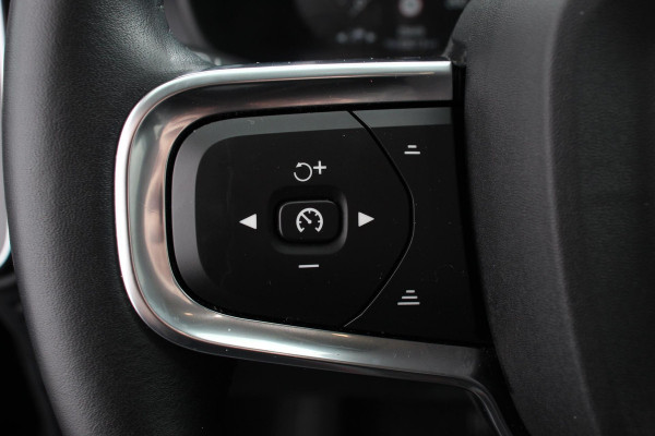 Volvo XC40 1.5 T3 163 pk Automaat Momentum | Navigatie | Apple Carplay / Android Auto | Parkeersensor achter | Adaptive Cruise Control | Virtual Cockpit | Stoelverwarming | LED kop- en mistlampen | Sensus Connect met High Performance Sound | Inductielader | Lane Assist Volvo XC40 1.5 T3 163 pk Automaat Momentum | Navigatie | Apple Carplay / Android Auto | Parkeersensor achter | Adaptive Cruise Control | Virtual Cockpit | Stoelverwarming | LED kop- en mistlampen | Sensus Connect met High Performance Sound | Inductielader | Lane Assist