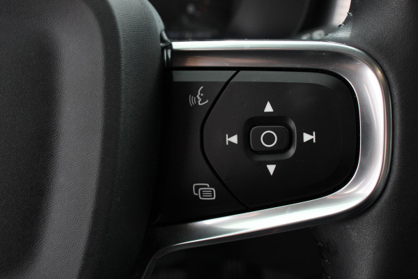 Volvo XC40 1.5 T3 163 pk Automaat Momentum | Navigatie | Apple Carplay / Android Auto | Parkeersensor achter | Adaptive Cruise Control | Virtual Cockpit | Stoelverwarming | LED kop- en mistlampen | Sensus Connect met High Performance Sound | Inductielader | Lane Assist Volvo XC40 1.5 T3 163 pk Automaat Momentum | Navigatie | Apple Carplay / Android Auto | Parkeersensor achter | Adaptive Cruise Control | Virtual Cockpit | Stoelverwarming | LED kop- en mistlampen | Sensus Connect met High Performance Sound | Inductielader | Lane Assist