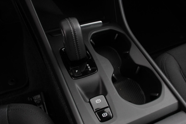 Volvo XC40 1.5 T3 163 pk Automaat Momentum | Navigatie | Apple Carplay / Android Auto | Parkeersensor achter | Adaptive Cruise Control | Virtual Cockpit | Stoelverwarming | LED kop- en mistlampen | Sensus Connect met High Performance Sound | Inductielader | Lane Assist Volvo XC40 1.5 T3 163 pk Automaat Momentum | Navigatie | Apple Carplay / Android Auto | Parkeersensor achter | Adaptive Cruise Control | Virtual Cockpit | Stoelverwarming | LED kop- en mistlampen | Sensus Connect met High Performance Sound | Inductielader | Lane Assist