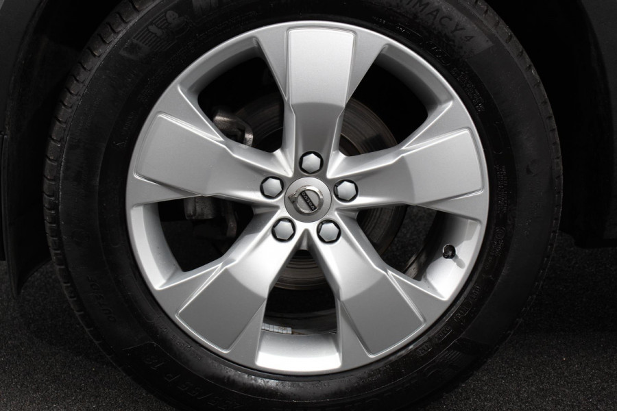 Volvo XC40 1.5 T3 163 pk Automaat Momentum | Navigatie | Apple Carplay / Android Auto | Parkeersensor achter | Adaptive Cruise Control | Virtual Cockpit | Stoelverwarming | LED kop- en mistlampen | Sensus Connect met High Performance Sound | Inductielader | Lane Assist Volvo XC40 1.5 T3 163 pk Automaat Momentum | Navigatie | Apple Carplay / Android Auto | Parkeersensor achter | Adaptive Cruise Control | Virtual Cockpit | Stoelverwarming | LED kop- en mistlampen | Sensus Connect met High Performance Sound | Inductielader | Lane Assist