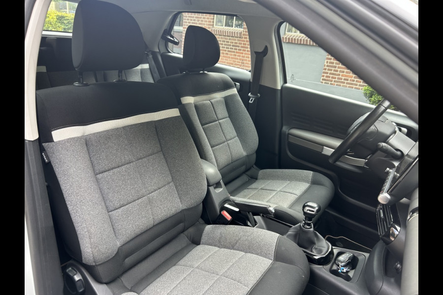 Citroën C4 Cactus 1.2 110pk Origins Navi, Carplay, LMV, 1e Eigenaar Citroën C4 Cactus 1.2 110pk Origins Navi, Carplay, LMV, 1e Eigenaar