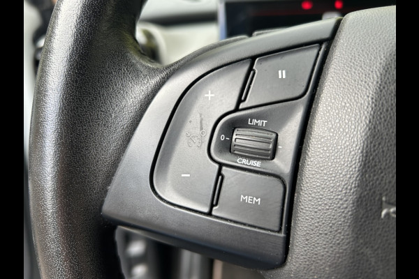Citroën C4 Cactus 1.2 110pk Origins Navi, Carplay, LMV, 1e Eigenaar Citroën C4 Cactus 1.2 110pk Origins Navi, Carplay, LMV, 1e Eigenaar