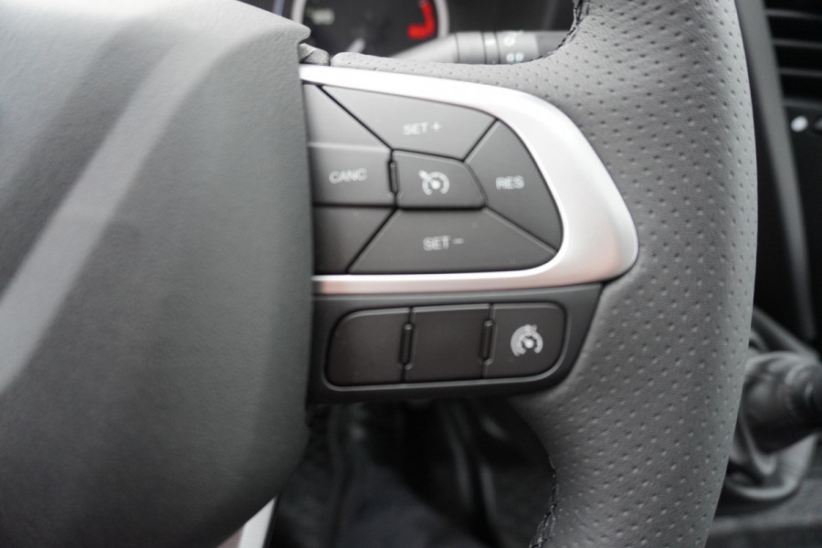 Iveco Daily 35C18HV 3.0 410L 180PK H2 Automaat nr. V099 | Dubbel lucht | Airco | Navi | Camera| Trekhaak 3500kg