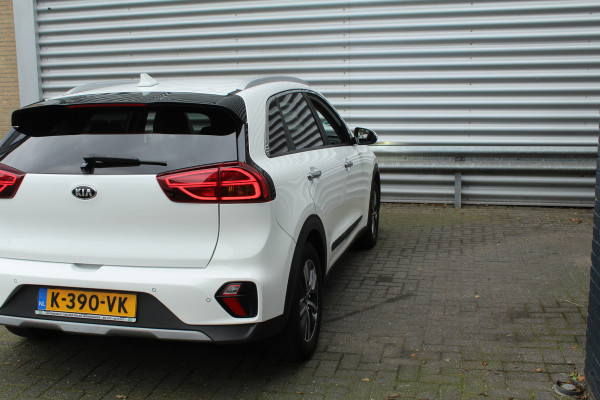 Kia Niro 1.6 GDi Hybrid 141pk DynamicPlusLine DCT6 NL-Auto NAP Clima Cruise Navi Camera Carplay 16"LMV Leder Afn. Trekhaak 1300kg