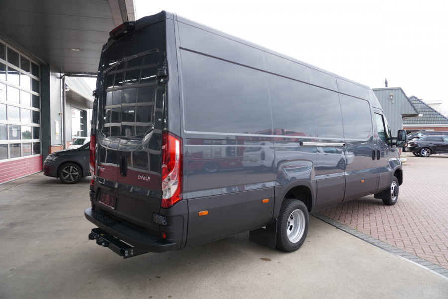 Iveco Daily 35C18HV 3.0 180PK 410L H2 Automaat nr. v129 | Dubbel lucht | Airco | Navi | Camera | Trekhaak 3500kg