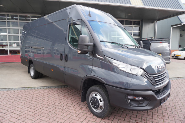 Iveco Daily 35C18HV 3.0 180PK 410L H2 Automaat nr. v129 | Dubbel lucht | Airco | Navi | Camera | Trekhaak 3500kg