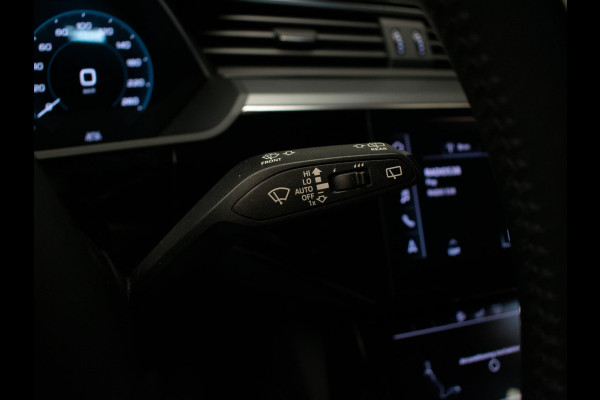 Audi e-tron E-tron 50 quattro Launch edition 71 kWh Sport (APPLE CARPLAY,LED,PDC,SPORTSTOELEN,DIGITALE COCKPIT,NETTESTAAT) Audi e-tron E-tron 50 quattro Launch edition 71 kWh Sport (APPLE CARPLAY,LED,PDC,SPORTSTOELEN,DIGITALE COCKPIT,NETTESTAAT)