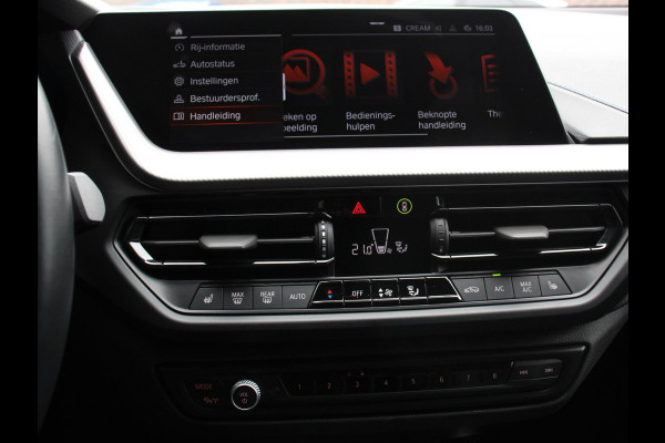 BMW 1-serie 118i M-Sport Climate Control Cruise control Stoelverwarming LED Parkeersensoren Apple carplay / Andriod auto Navigatie