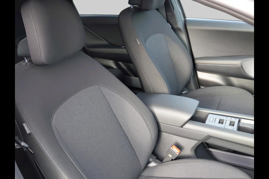 Hyundai IONIQ 6 Connect 77.4 kWh VAN €56.290 VOOR €46.290 Hyundai IONIQ 6 Connect 77.4 kWh VAN €56.290 VOOR €46.290