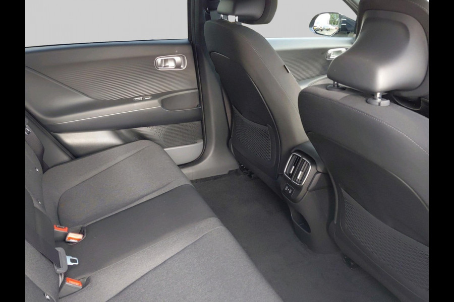 Hyundai IONIQ 6 Connect 77.4 kWh VAN €56.290 VOOR €46.290 Hyundai IONIQ 6 Connect 77.4 kWh VAN €56.290 VOOR €46.290