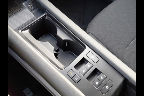 Hyundai IONIQ 6 Connect 77.4 kWh VAN €56.290 VOOR €46.290 Hyundai IONIQ 6 Connect 77.4 kWh VAN €56.290 VOOR €46.290