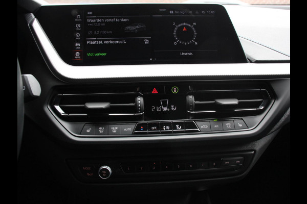 BMW 1-serie 118i M-Sport Climate Control Cruise control Stoelverwarming LED Parkeersensoren Apple carplay / Andriod auto Navigatie