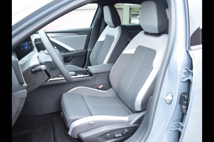 Opel Astra Electric 54 kWh Business Edition ACHTERUITRIJCAMERA MET SENSOREN | NAVI & CARPLAY | WINTERPAKKET |