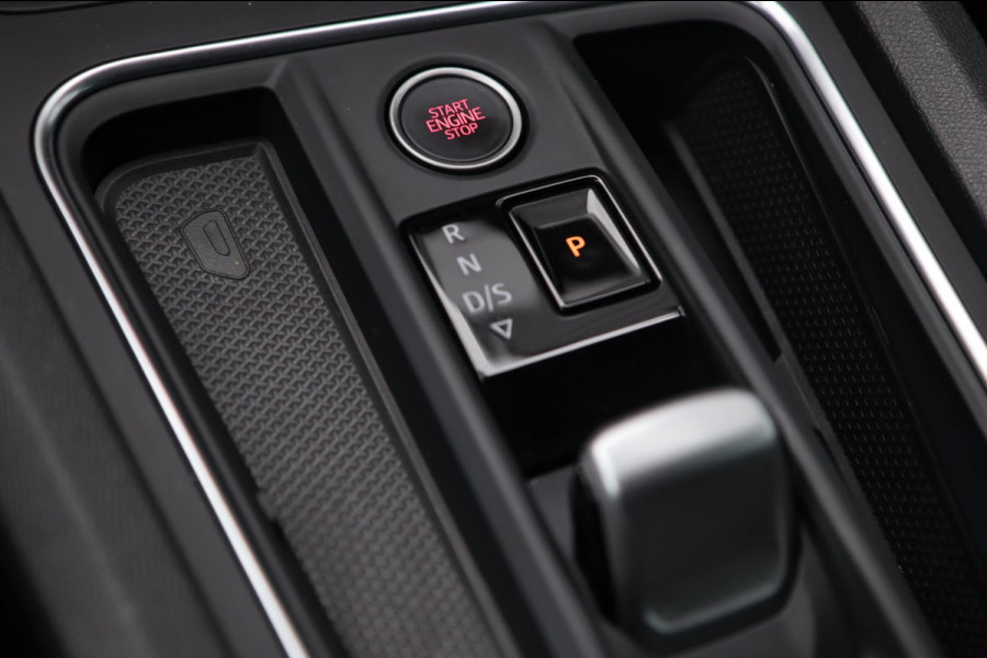 Seat Leon 1.4 TSI eHybrid PHEV FR / Sfeerverl. / Carplay / 1e eigenaar / Keyless Seat Leon 1.4 TSI eHybrid PHEV FR / Sfeerverl. / Carplay / 1e eigenaar / Keyless