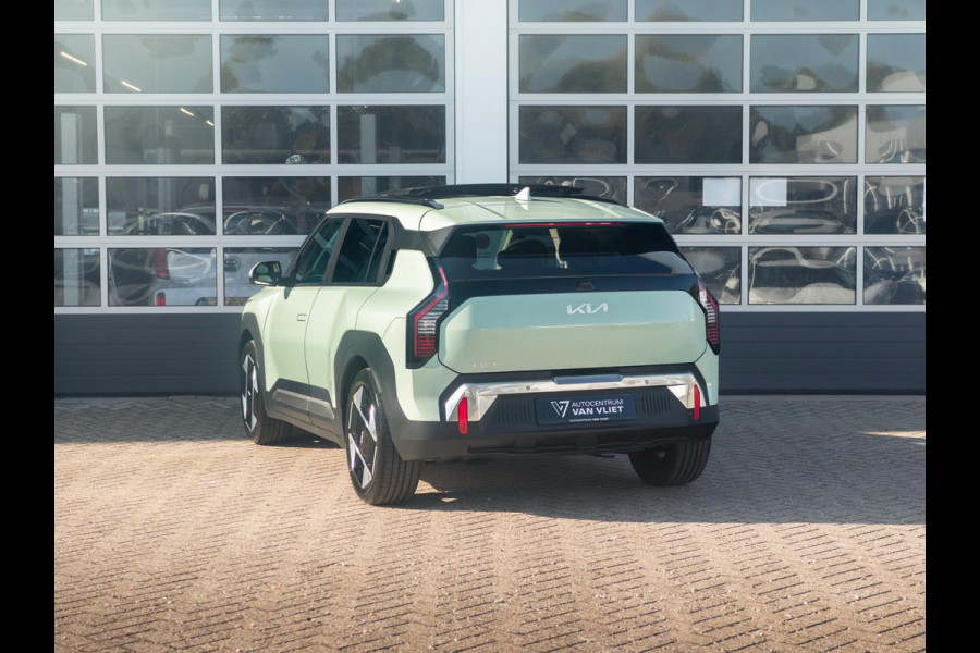 Kia EV3 Plus Advanced 81.4 kWh | Uit voorraad, dus snel rijden | 600km Rijbereik | Navi | 19" | Adapt. Cruise | Clima | Schuif/Kanteldak | Stoel&Stuurverw. | Priv Glass | BSM | Harman Kardon Kia EV3 Plus Advanced 81.4 kWh | Uit voorraad, dus snel rijden | 600km Rijbereik | Navi | 19" | Adapt. Cruise | Clima | Schuif/Kanteldak | Stoel&Stuurverw. | Priv Glass | BSM | Harman Kardon