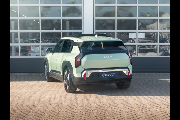 Kia EV3 Plus Advanced 81.4 kWh | Uit voorraad, dus snel rijden | 600km Rijbereik | Navi | 19" | Adapt. Cruise | Clima | Schuif/Kanteldak | Stoel&Stuurverw. | Priv Glass | BSM | Harman Kardon Kia EV3 Plus Advanced 81.4 kWh | Uit voorraad, dus snel rijden | 600km Rijbereik | Navi | 19" | Adapt. Cruise | Clima | Schuif/Kanteldak | Stoel&Stuurverw. | Priv Glass | BSM | Harman Kardon