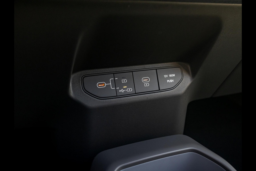 Kia EV3 Plus Advanced 81.4 kWh | Uit voorraad, dus snel rijden | 600km Rijbereik | Navi | 19" | Adapt. Cruise | Clima | Schuif/Kanteldak | Stoel&Stuurverw. | Priv Glass | BSM | Harman Kardon Kia EV3 Plus Advanced 81.4 kWh | Uit voorraad, dus snel rijden | 600km Rijbereik | Navi | 19" | Adapt. Cruise | Clima | Schuif/Kanteldak | Stoel&Stuurverw. | Priv Glass | BSM | Harman Kardon