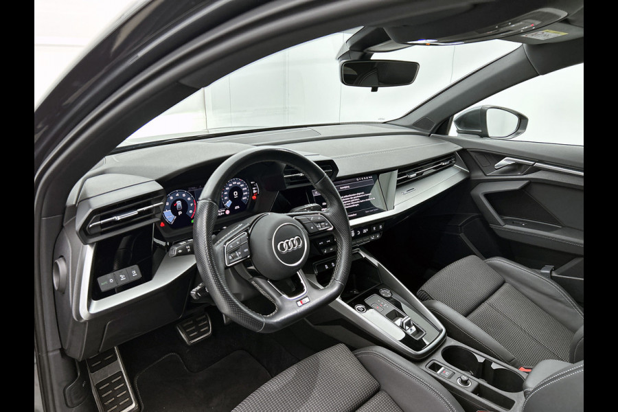 Audi A3 Sportback 35 TFSI S edition (STOELVERWARMING, SPORTSTOELEN, LED, CLIMA, 1e EIGENAAR, GOED ONDERHOUDEN) Audi A3 Sportback 35 TFSI S edition (STOELVERWARMING, SPORTSTOELEN, LED, CLIMA, 1e EIGENAAR, GOED ONDERHOUDEN)