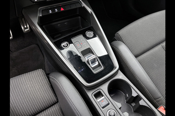 Audi A3 Sportback 35 TFSI S edition (STOELVERWARMING, SPORTSTOELEN, LED, CLIMA, 1e EIGENAAR, GOED ONDERHOUDEN) Audi A3 Sportback 35 TFSI S edition (STOELVERWARMING, SPORTSTOELEN, LED, CLIMA, 1e EIGENAAR, GOED ONDERHOUDEN)