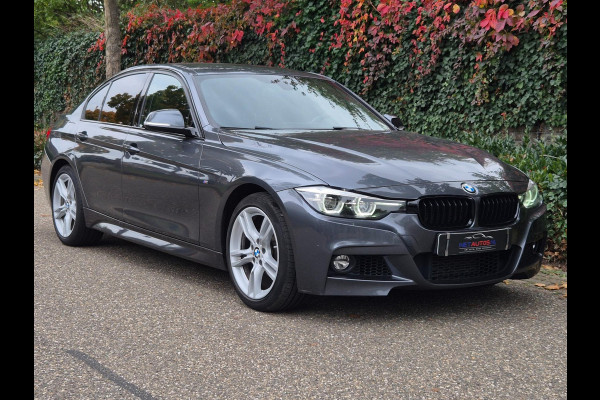 BMW 3-serie M Sport Shadow Executive Edition Apple CarPlay Alcantara LED NAP NL Rijklaar - Garantie inbegrepen!