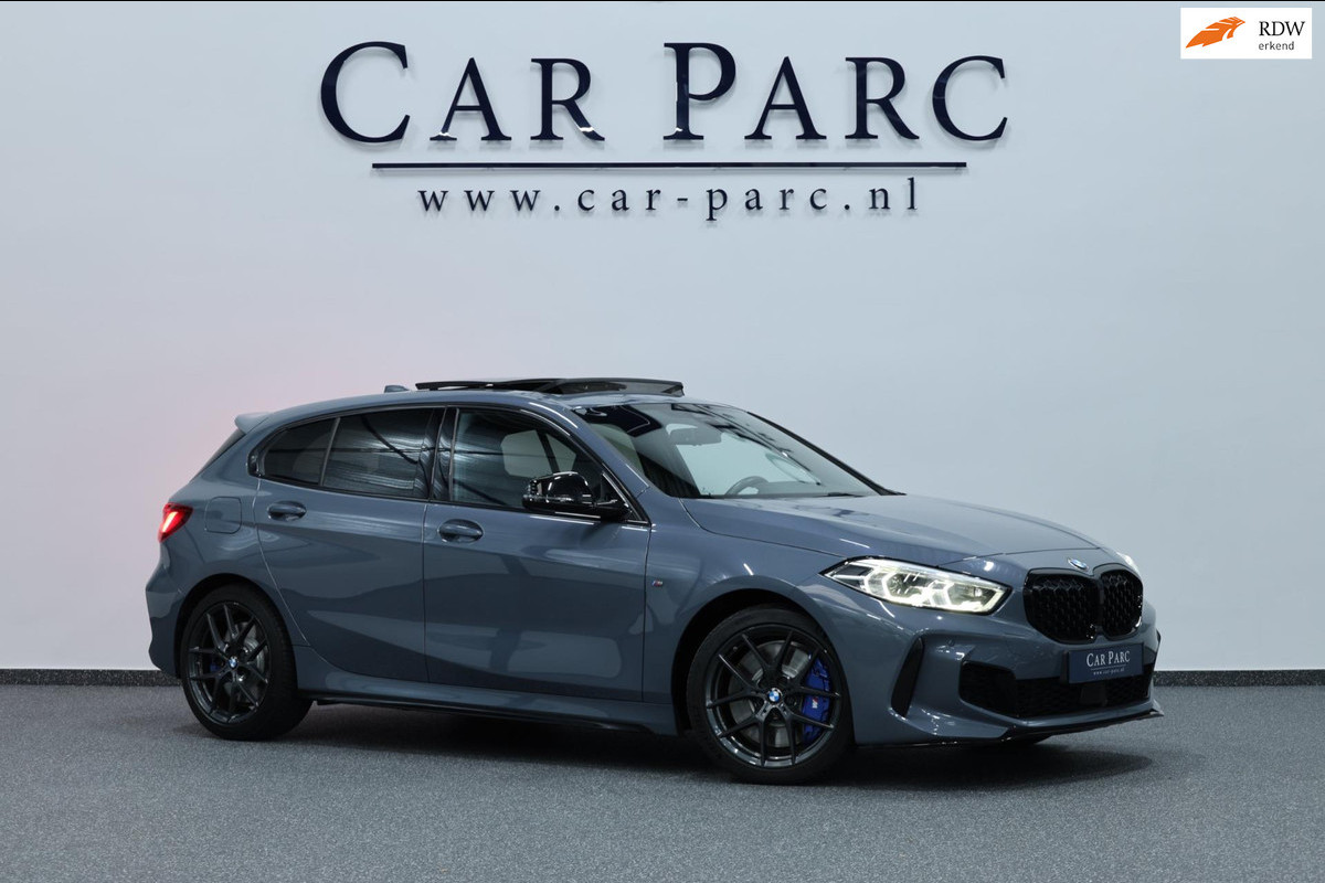 BMW 1-serie M135i xDrive M-PERFORMANCE/LED/VIRTUAL/SFEER/PANO/ALCANTARA+S.VERWARMING/LMV/CRUISE/ECC/12 MND GARANTIE! BMW 1-serie M135i xDrive M-PERFORMANCE/LED/VIRTUAL/SFEER/PANO/ALCANTARA+S.VERWARMING/LMV/CRUISE/ECC/12 MND GARANTIE!