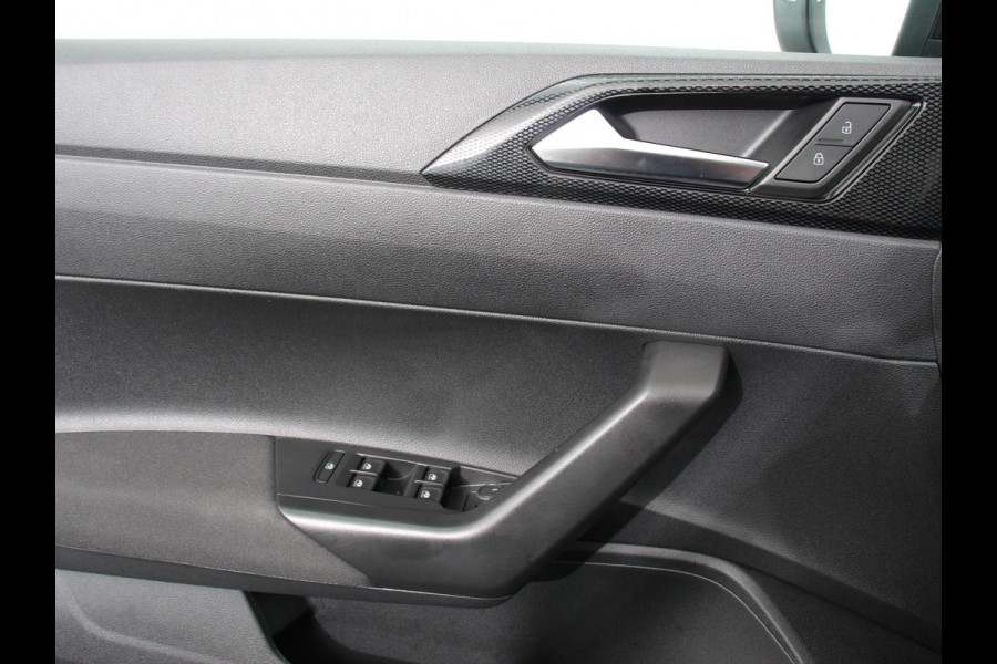 Volkswagen Taigo 1.0 TSI 110pk DSG Life Plus | Navigatie | Apple Carplay/Android Auto | Digitale Cockpit | Adaptive Cruise Control | Dab | Verwarmde stoelen