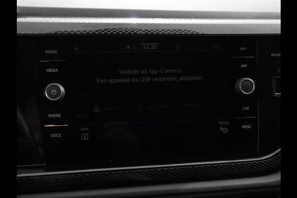 Volkswagen Taigo 1.0 TSI 110pk DSG Life Plus | Navigatie | Apple Carplay/Android Auto | Digitale Cockpit | Adaptive Cruise Control | Dab | Verwarmde stoelen