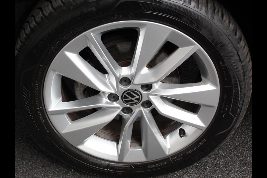 Volkswagen Taigo 1.0 TSI 110pk DSG Life Plus | Navigatie | Apple Carplay/Android Auto | Digitale Cockpit | Adaptive Cruise Control | Dab | Verwarmde stoelen