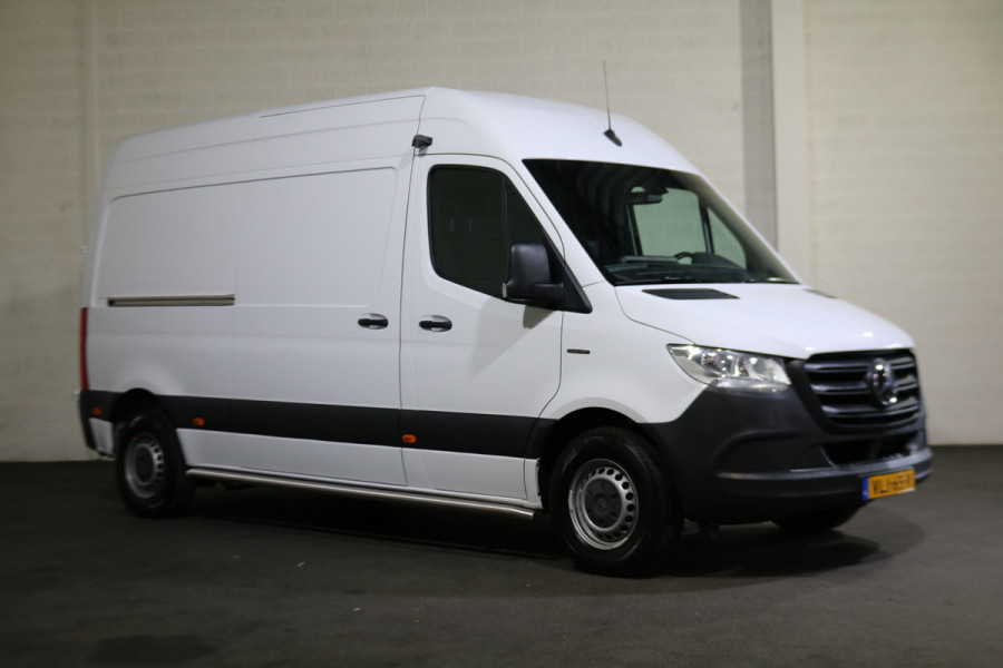Mercedes-Benz eSprinter L2 H2 55 kWh Airco 270gr Achterdeuren Mercedes-Benz eSprinter L2 H2 55 kWh Airco 270gr Achterdeuren