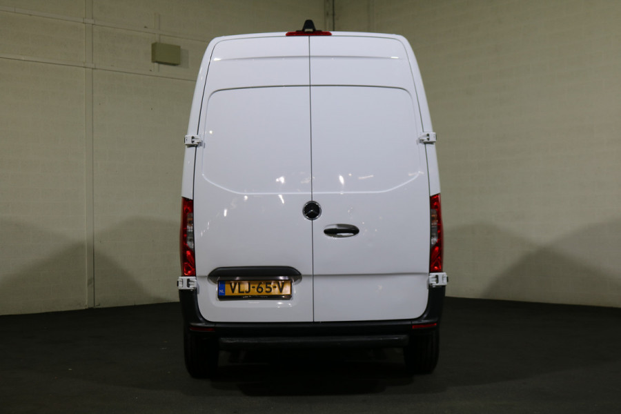 Mercedes-Benz eSprinter L2 H2 55 kWh Airco 270gr Achterdeuren Mercedes-Benz eSprinter L2 H2 55 kWh Airco 270gr Achterdeuren