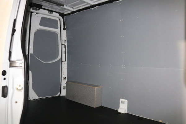 Mercedes-Benz eSprinter L2 H2 55 kWh Airco 270gr Achterdeuren Mercedes-Benz eSprinter L2 H2 55 kWh Airco 270gr Achterdeuren