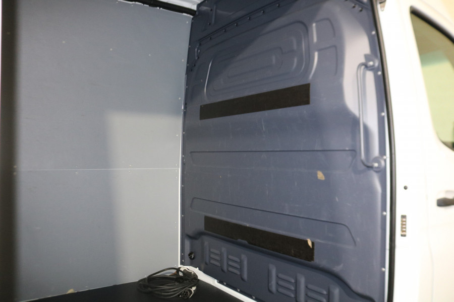 Mercedes-Benz eSprinter L2 H2 55 kWh Airco 270gr Achterdeuren Mercedes-Benz eSprinter L2 H2 55 kWh Airco 270gr Achterdeuren