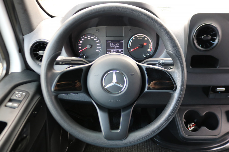 Mercedes-Benz eSprinter L2 H2 55 kWh Airco 270gr Achterdeuren Mercedes-Benz eSprinter L2 H2 55 kWh Airco 270gr Achterdeuren