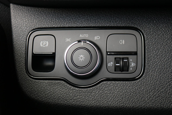 Mercedes-Benz eSprinter L2 H2 55 kWh Airco 270gr Achterdeuren Mercedes-Benz eSprinter L2 H2 55 kWh Airco 270gr Achterdeuren