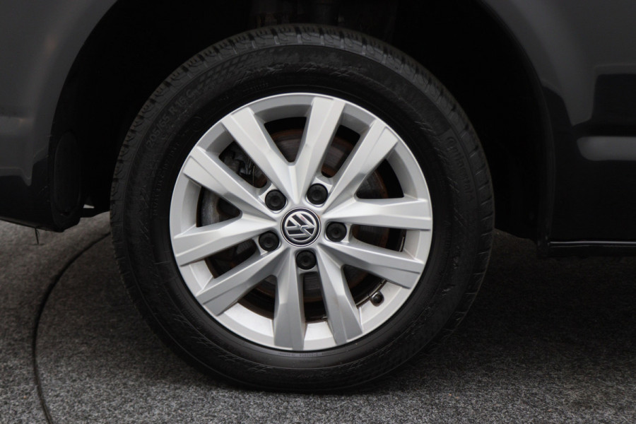 Volkswagen Transporter 2.0 TDI L2H1 DC Highline Automaat Navigatie, Cruise, Trekhaak, DAB, PDC, Bluetooth